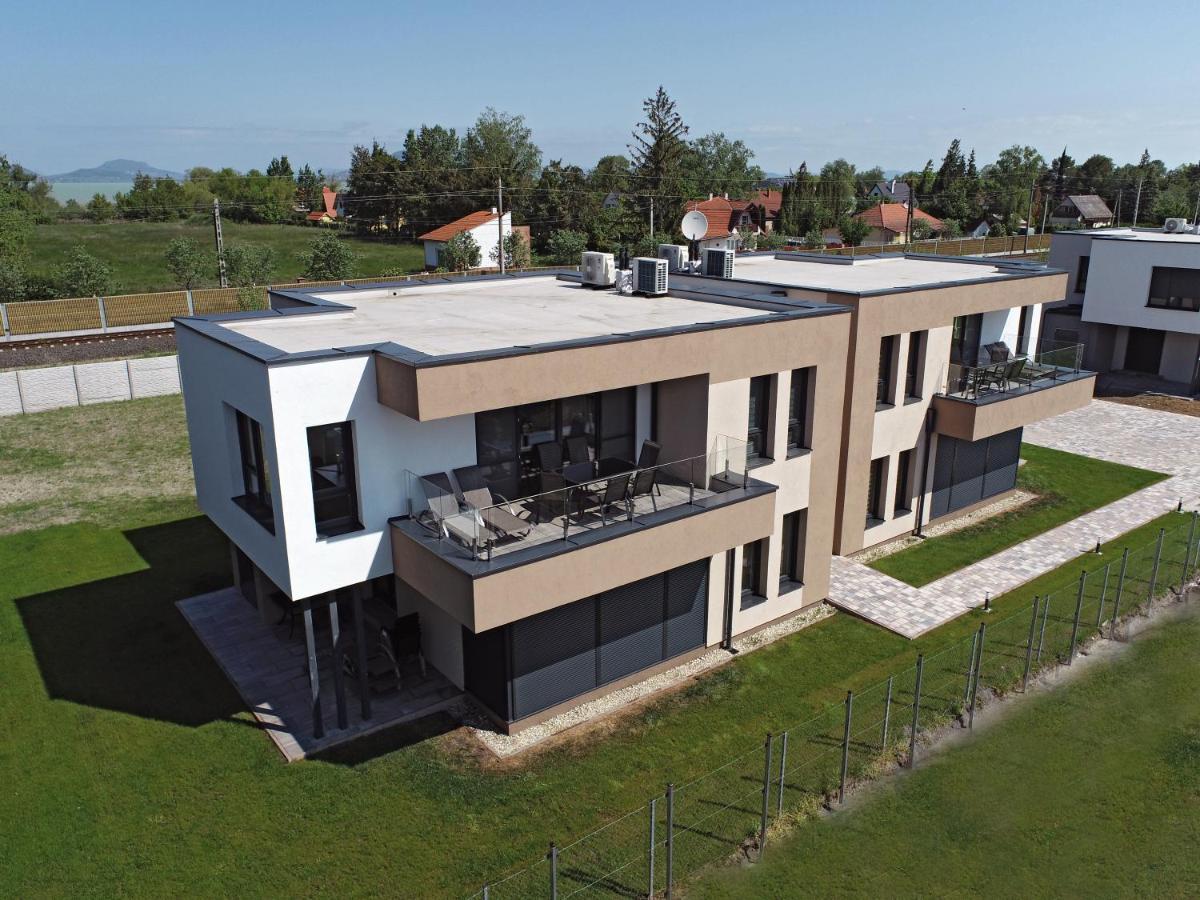 Zea Apartmanhaz Lejlighed Balatonfenyves Eksteriør billede
